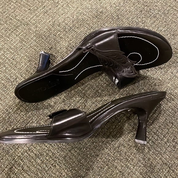 Two Lips black heeled slides (sz 7 1/2) - Picture 2 of 10